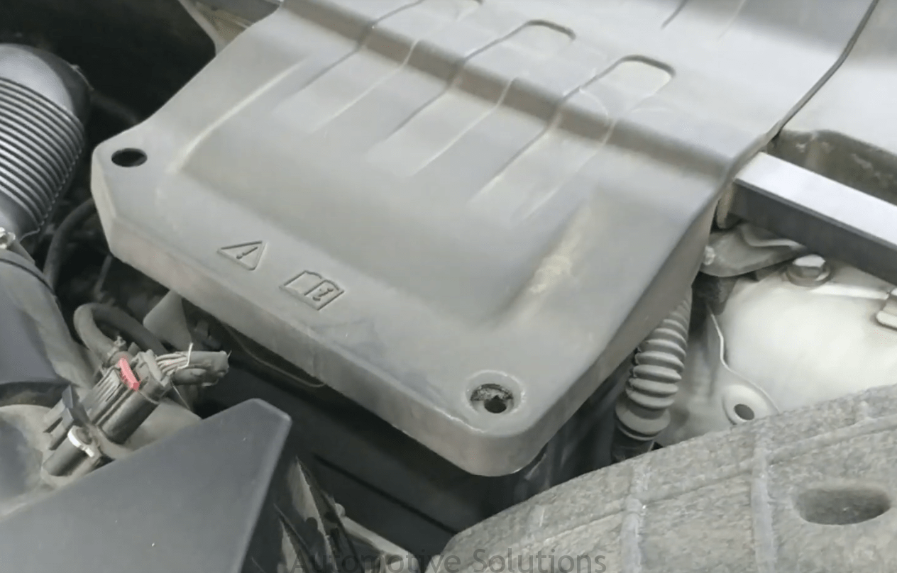 range rover evoque fuse box location